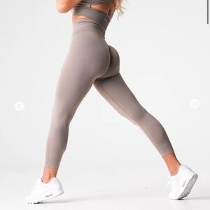 NVGTN Shape Seamless Leggings